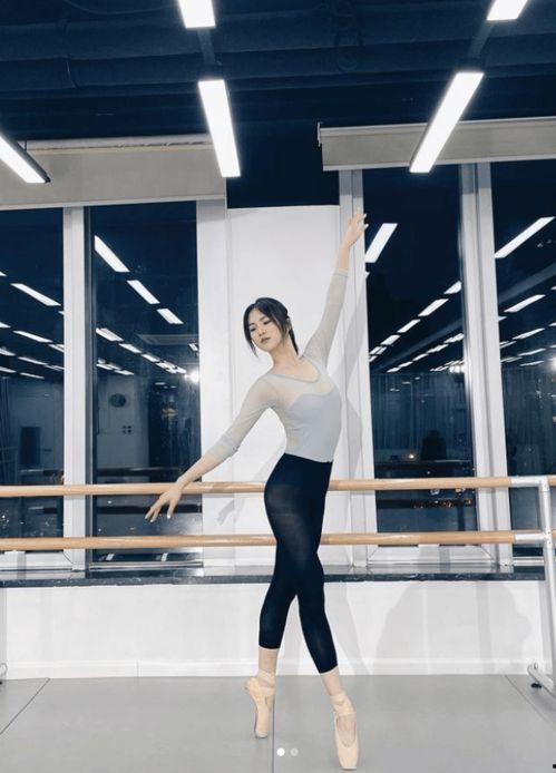 明星穿芭蕾衣,明星演绎芭蕾风情